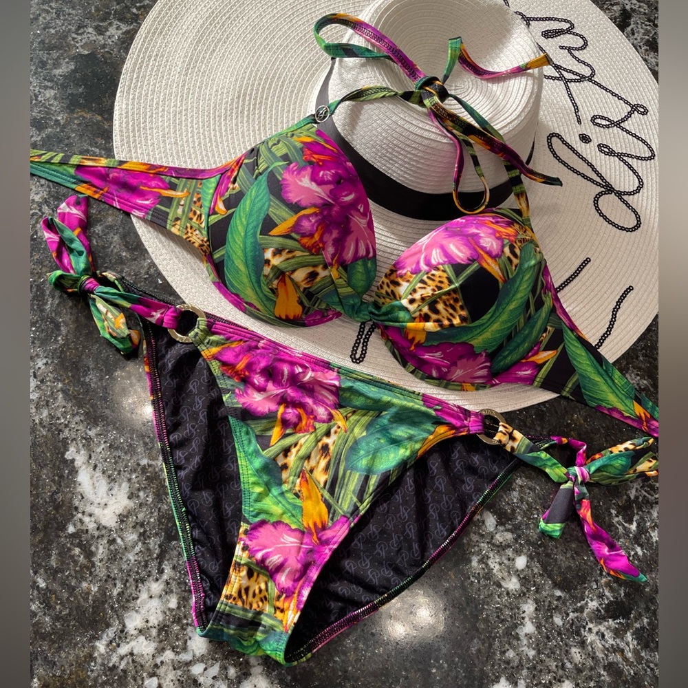Rare and sold out Victoria Secret 36C/M floral leopard set